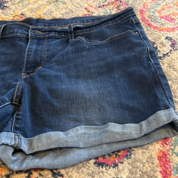 LEVI Plus Cuffed Denim Shorts 33 - Picture 2 of 6